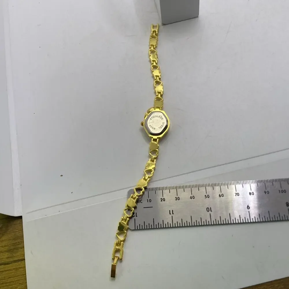 Womens Gold Tone Heart Charm Fashion Watch Works New Battery